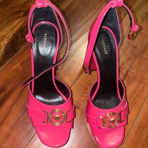 Versace heels size 39